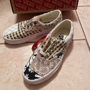 WOMENS PATCHWORK VANS SIZE 5.5